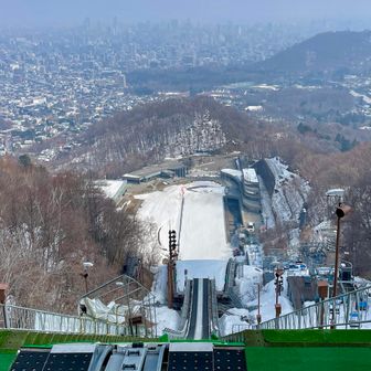 ⛷️ジャンプ台yo-ho！
遠くに昔の職場も確認🏥