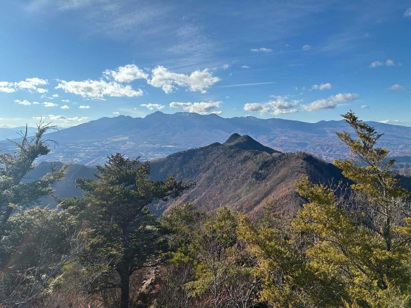 男山まで行きたかった。小海線から見るとかなり目立つ山容