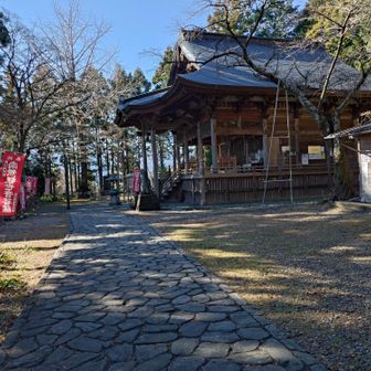 慈光寺観音堂に到着。
写真右側にトイレ。