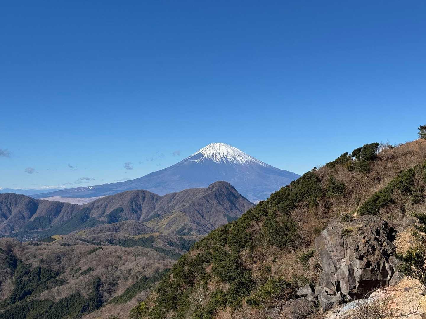 素晴らしい天気☀️に雪化粧した富士山は綺麗