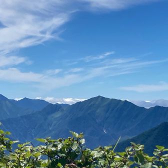 正面右　札内岳