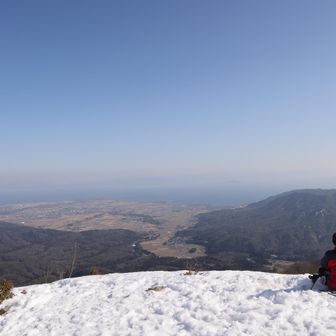 晴れていたので山頂にヘビがいました