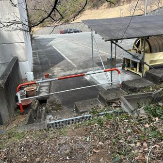 ワイナリーの裏側に着きました