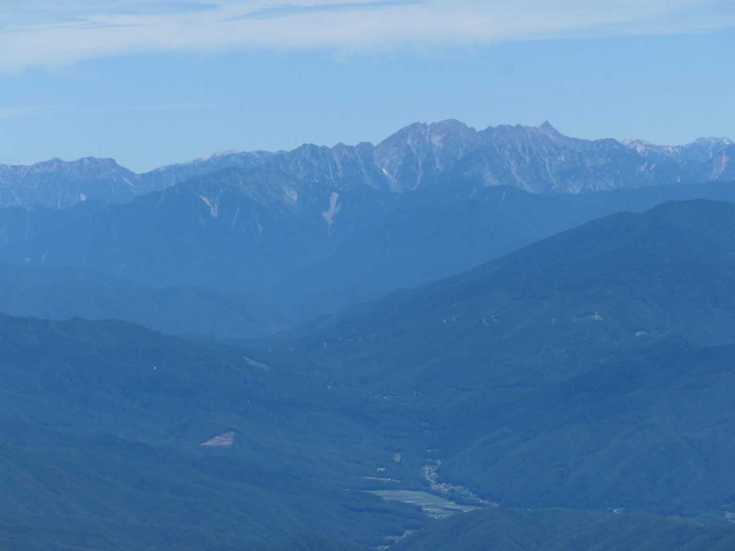 山頂からは槍を含めた北アルプスもバッチリ
