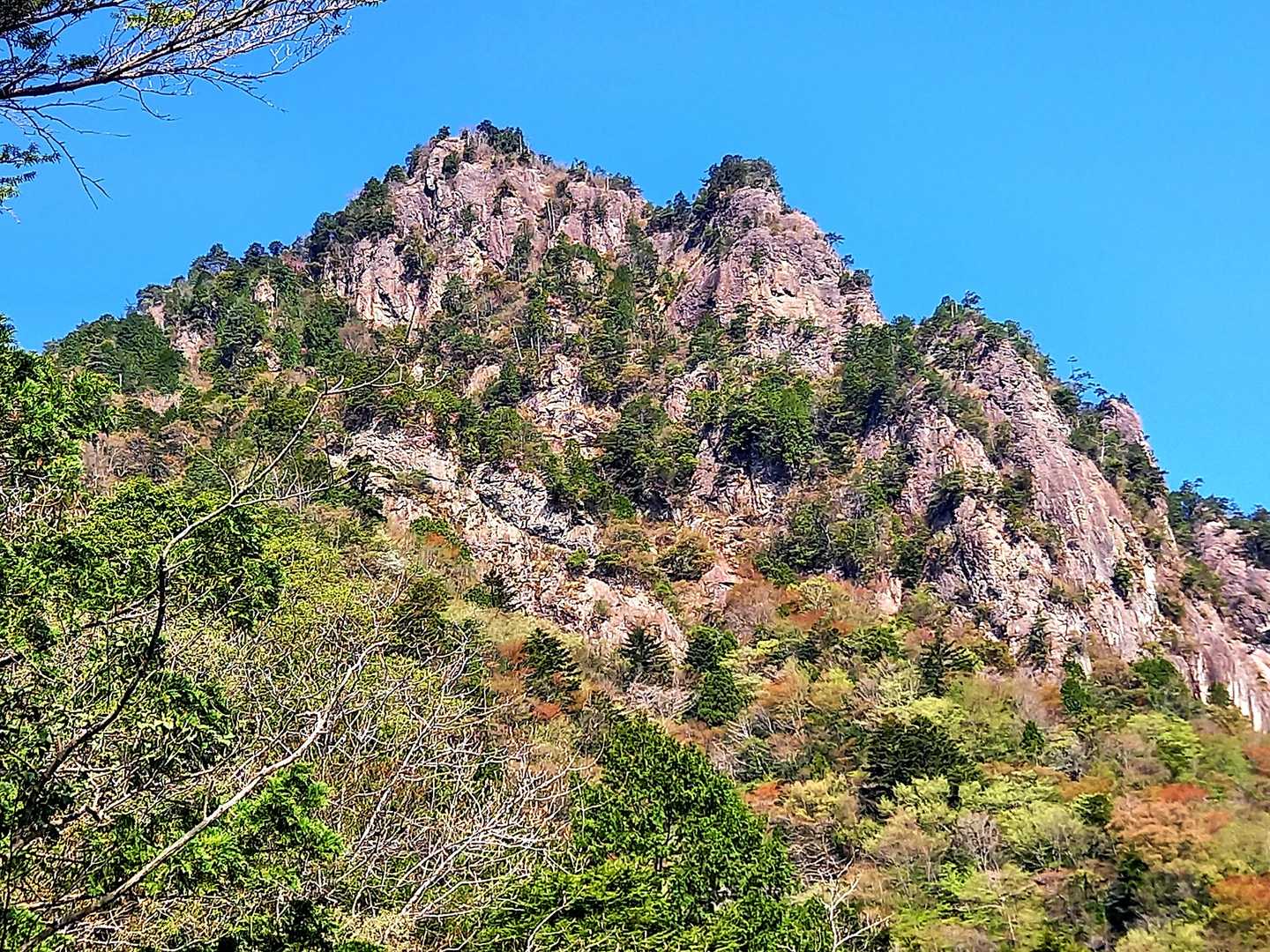 ここでは、まだワクワクの岩山💕
大天井岳、不行岳、地蔵岳