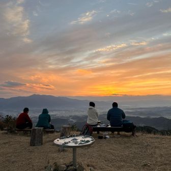 　　　雲が有り　日の出見られず