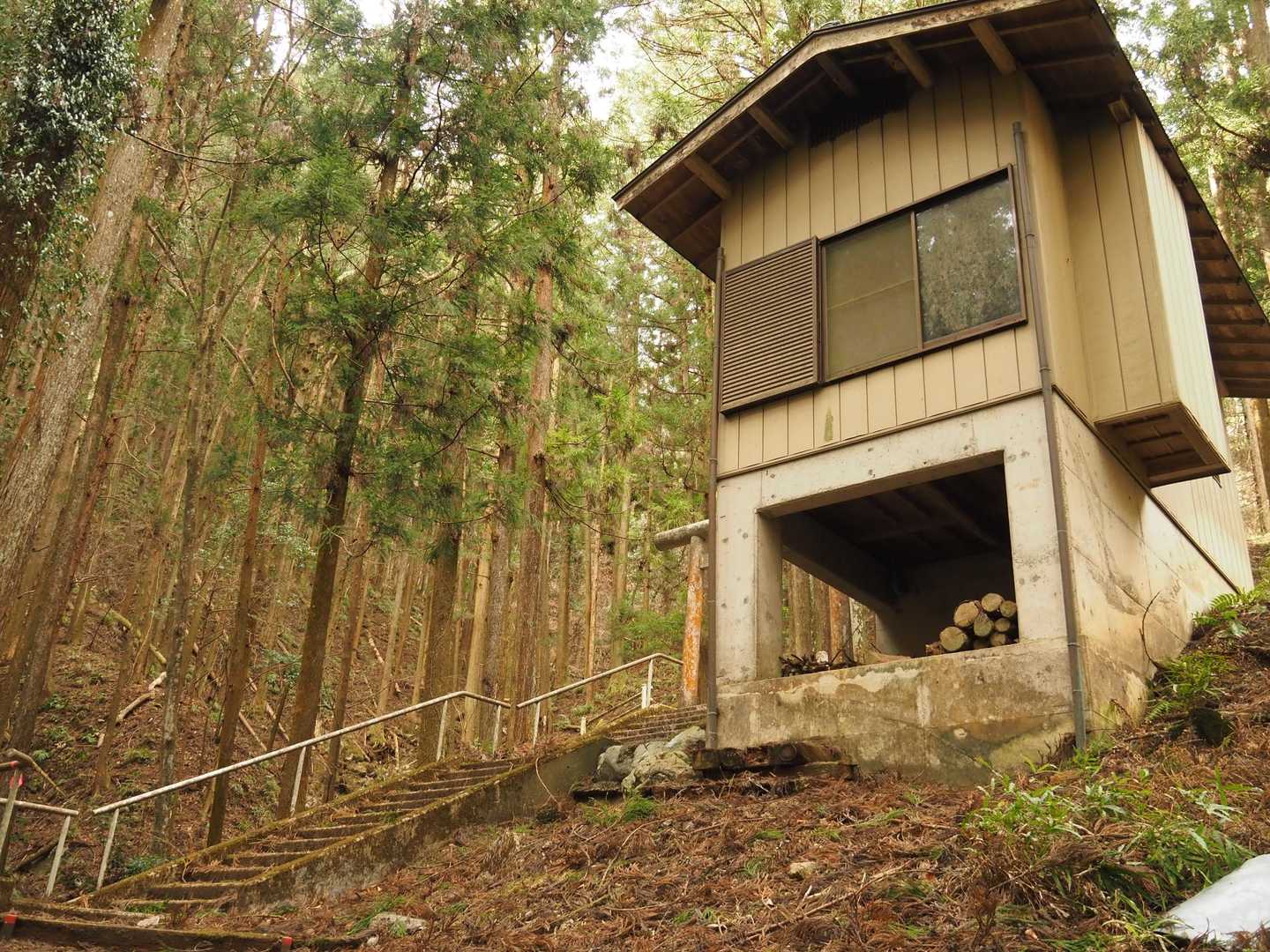 この建物が怖くて💦