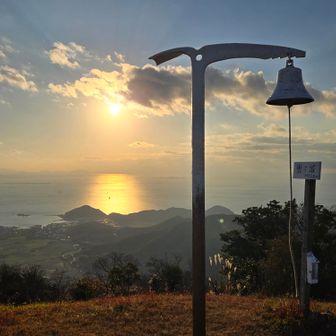 暮れゆく初冬…いや穏やかだから晩秋の感覚🌇