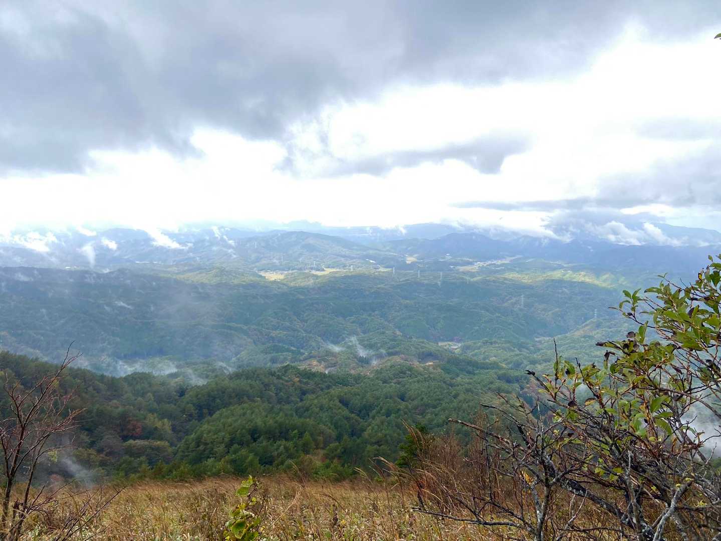 若杉山 往復コースの写真