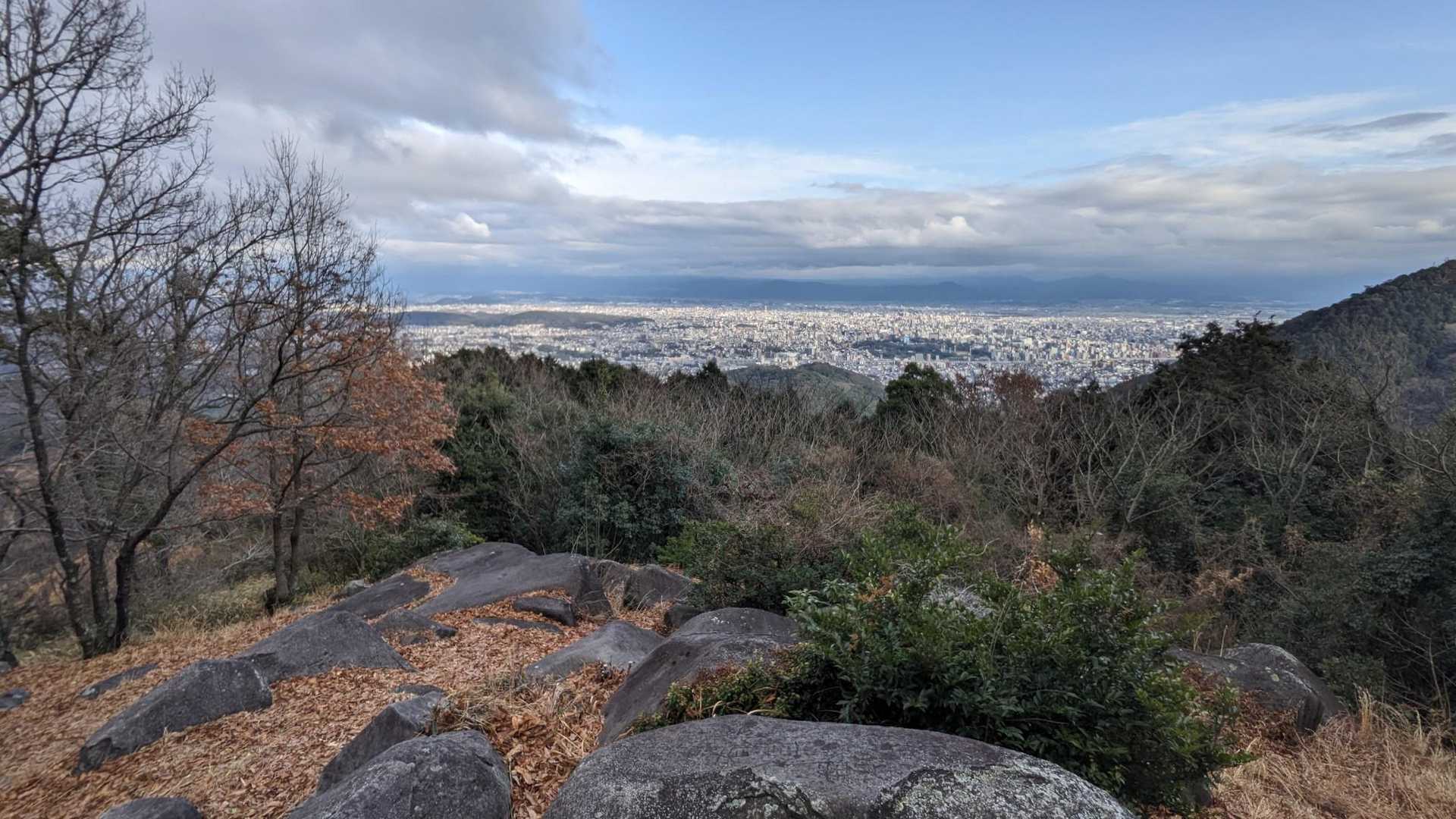 海に有るようなまぁるい岩🪨