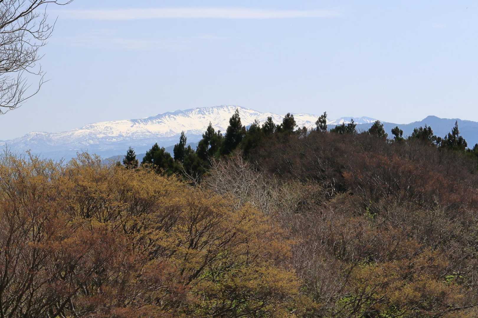 月山。