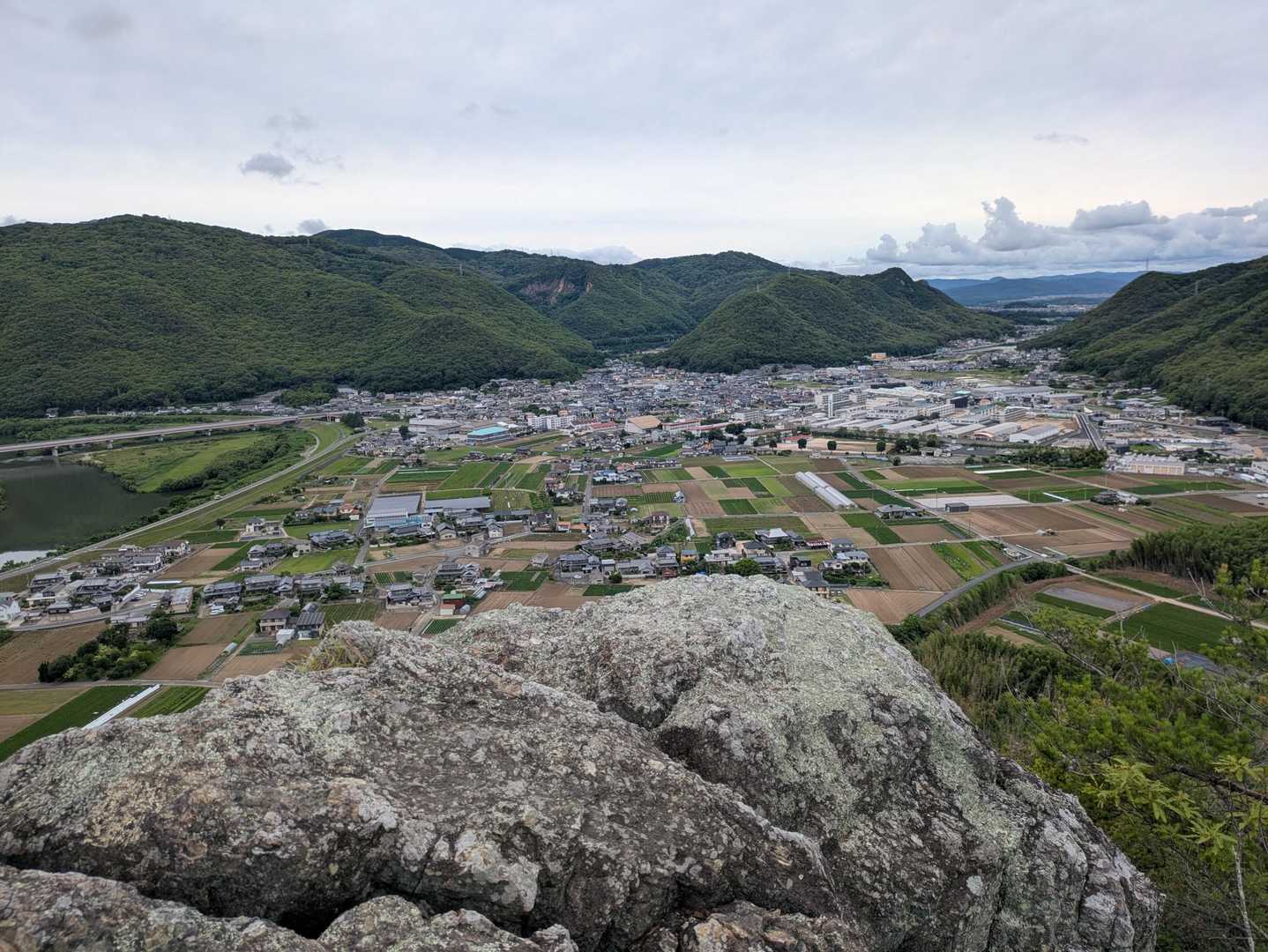 牟佐の風景も一望