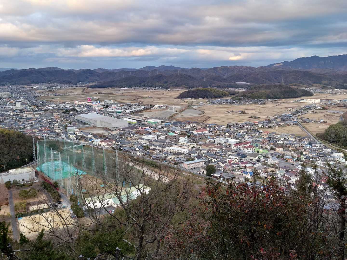 新庄山城跡からの展望。
いいですね🙆   登ってきた甲斐があります🤗