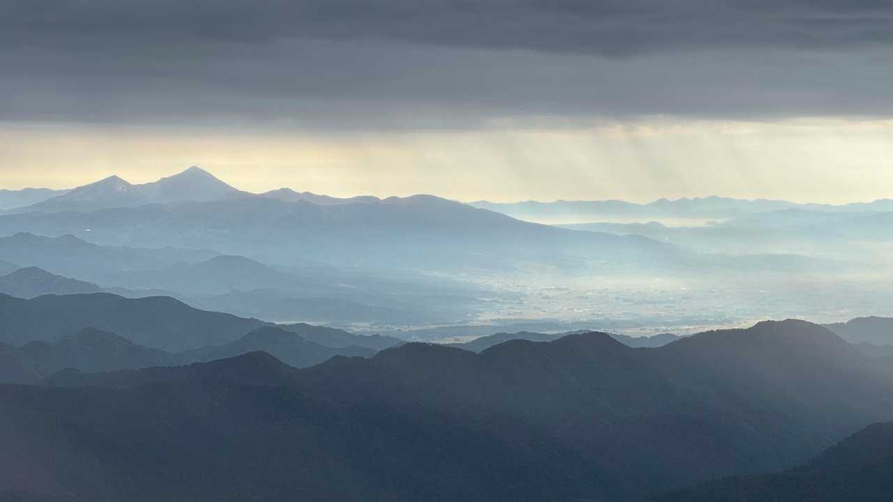 飯豊山、晩秋の稜線テン泊 の写真 49
