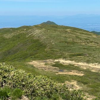さっき登った東焼石岳