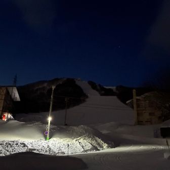 無事下山～🐶
戻ってまた雪かき😑
明日も樽天かなぁ～🤔