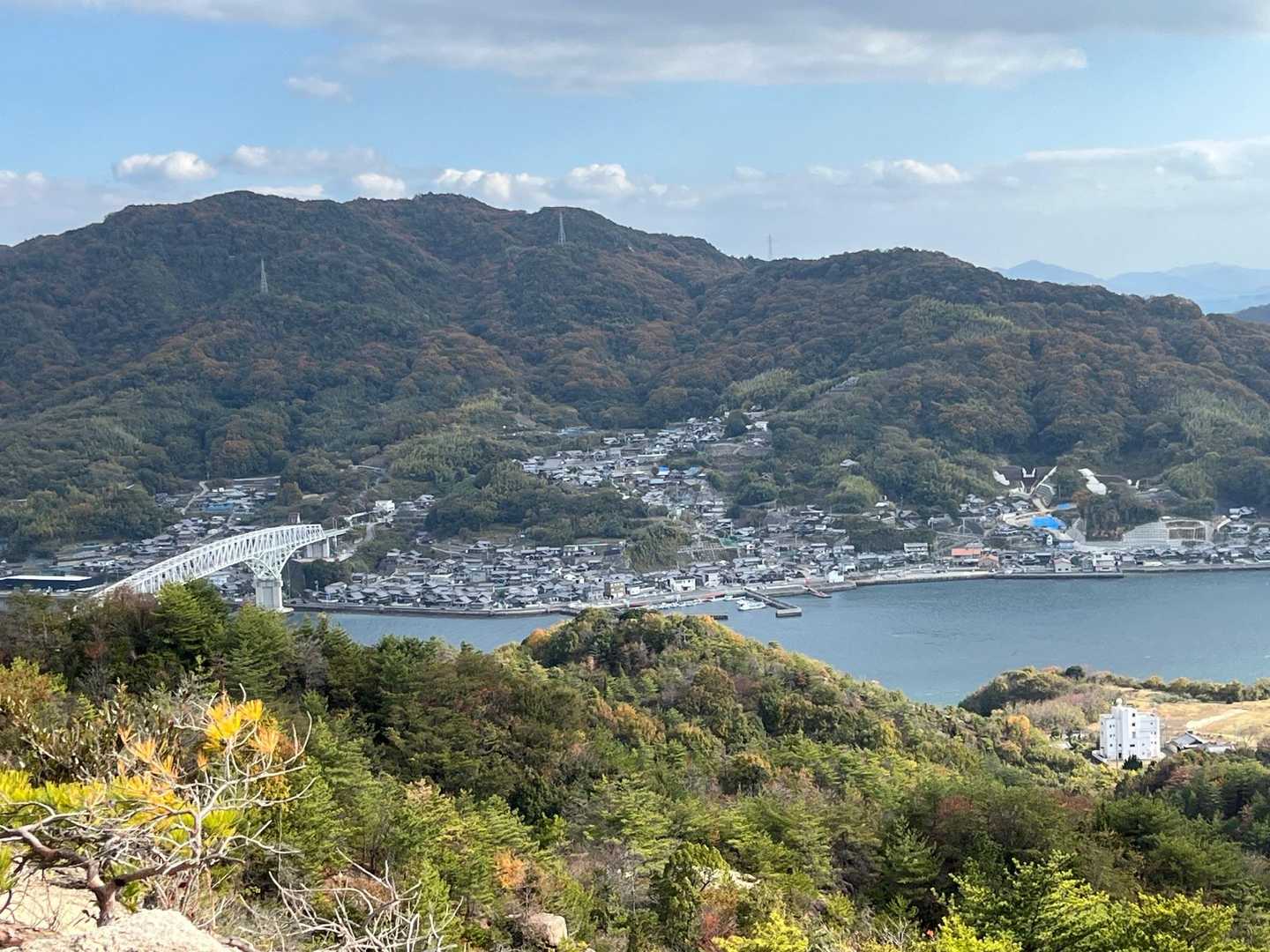 早瀬大橋が見えてきた。