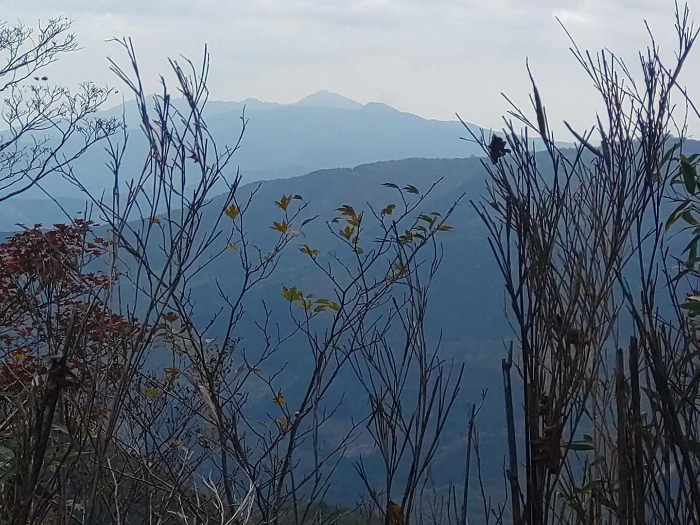 江代山と市房山