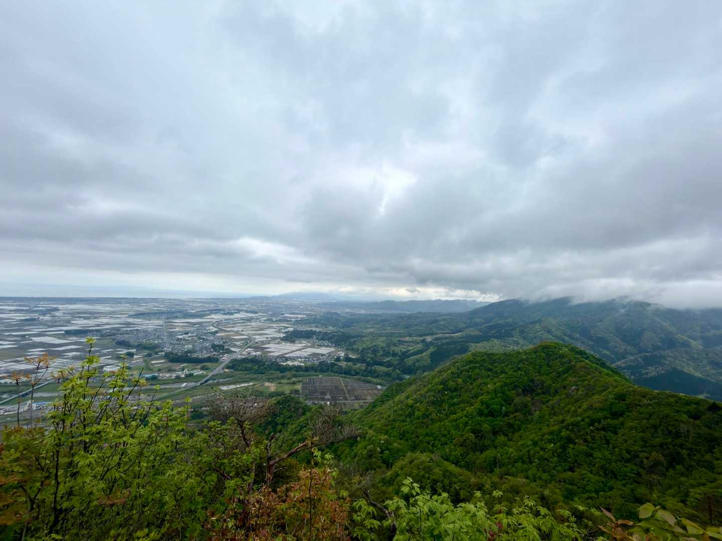 展望台から粟島方面を望む