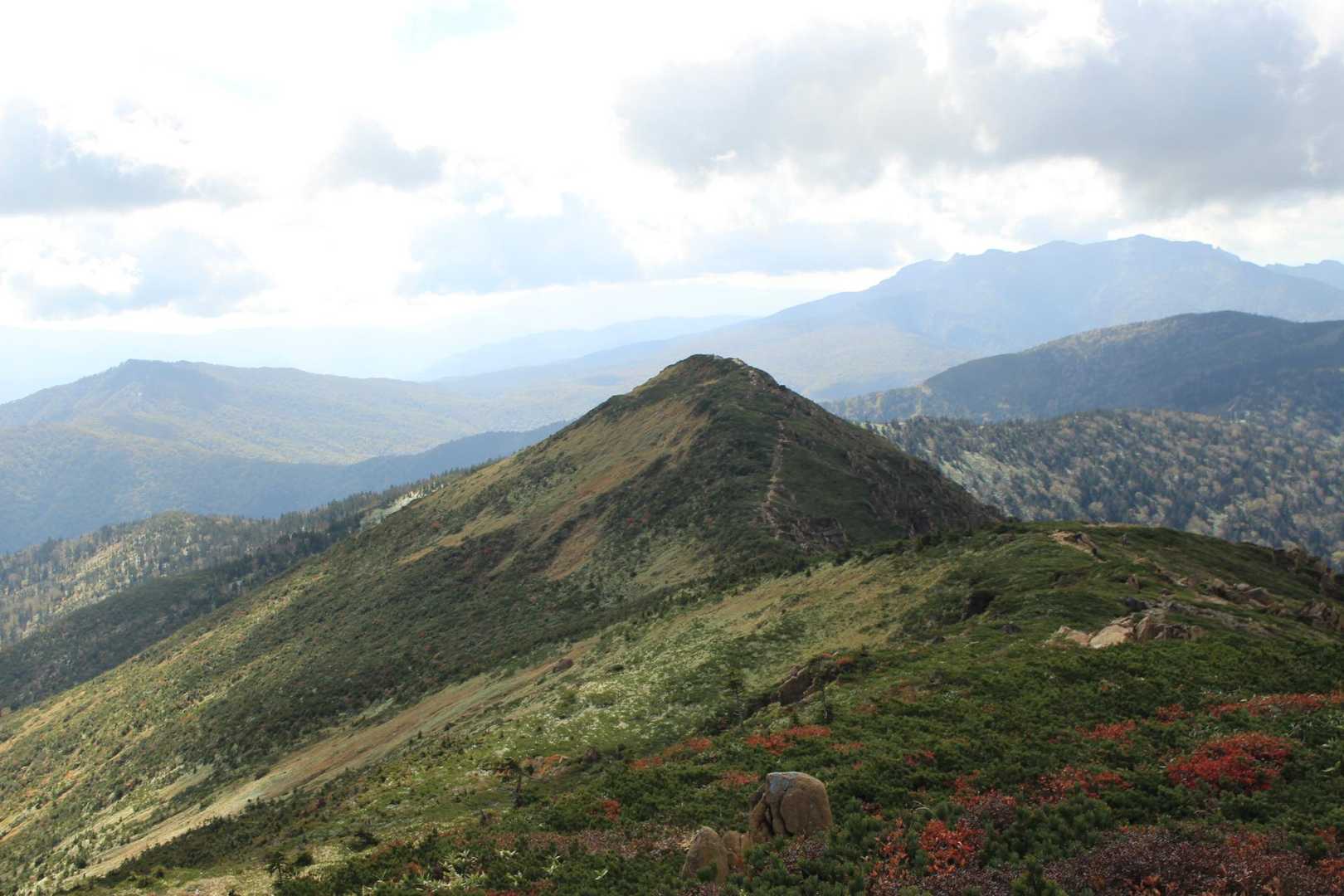 至仏山-小至仏山-鳩待峠 縦走コースの写真