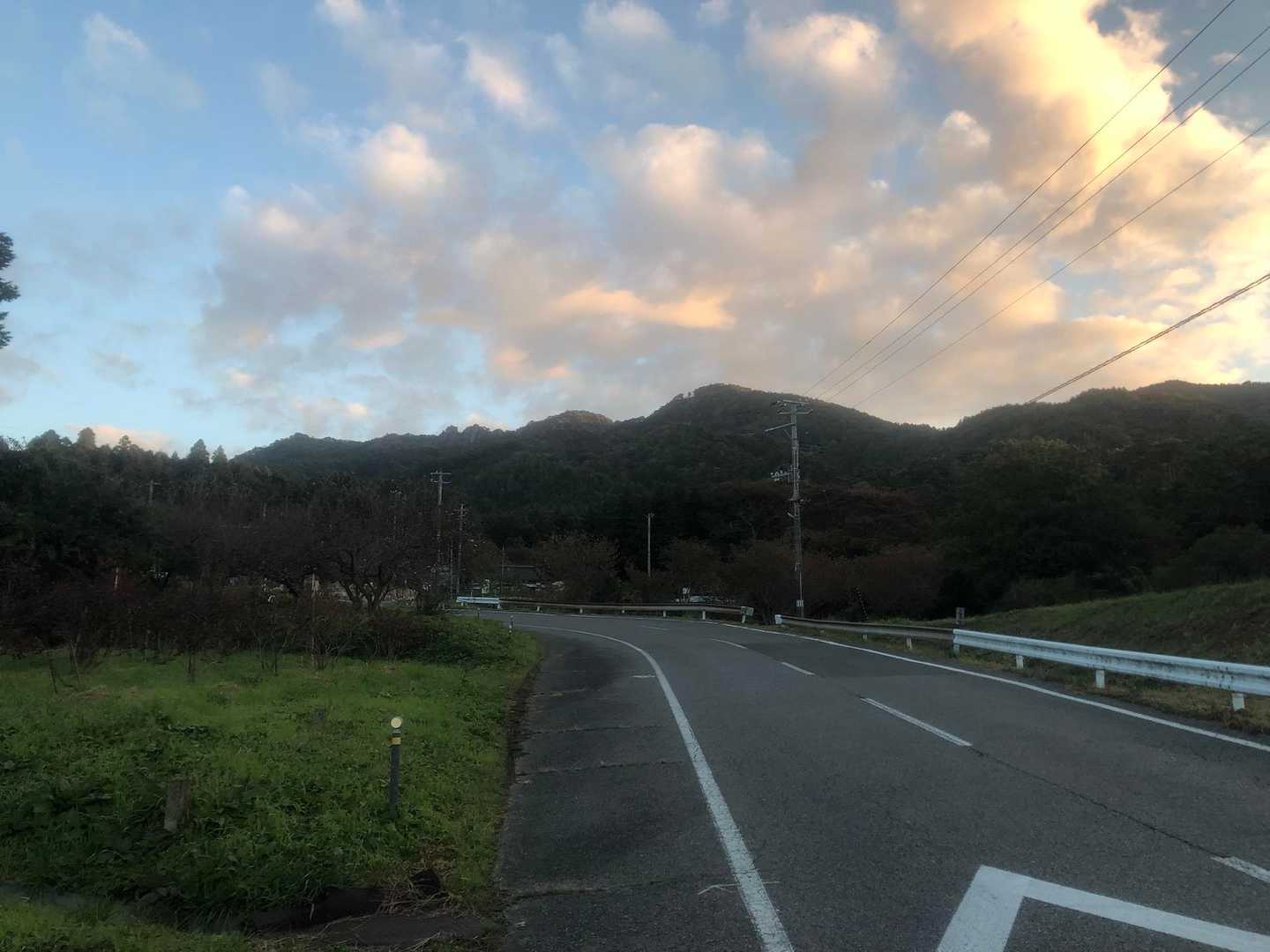 ※国道399号より二ッ箭山。