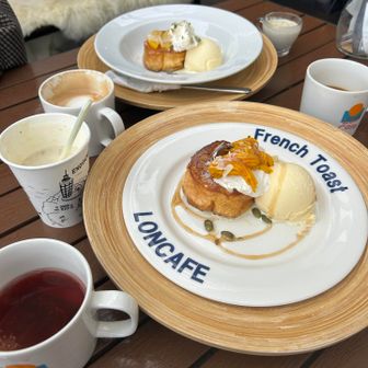 私たちも美味しいフレンチトースト食べました