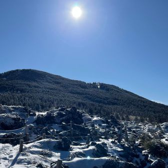 太陽とナントカ山