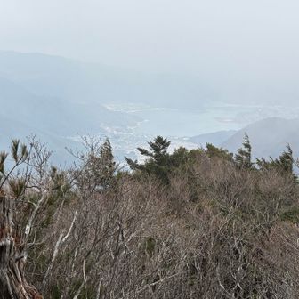 晴れていたら湖面がキラキラしていたでしょう