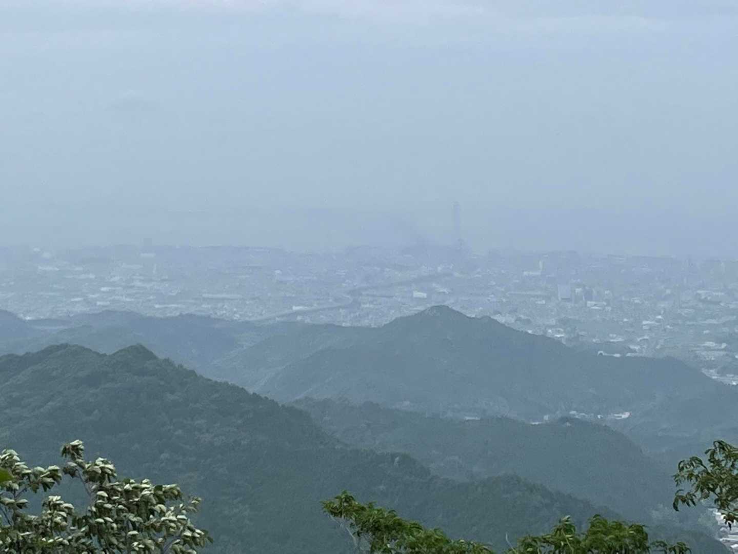 関西空港がうっすらですけど
見えました。