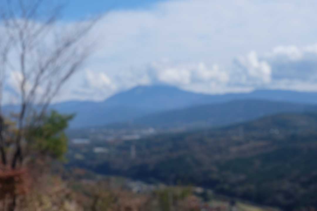 水晶山山頂。目の前に恵那山が、ドーンと。