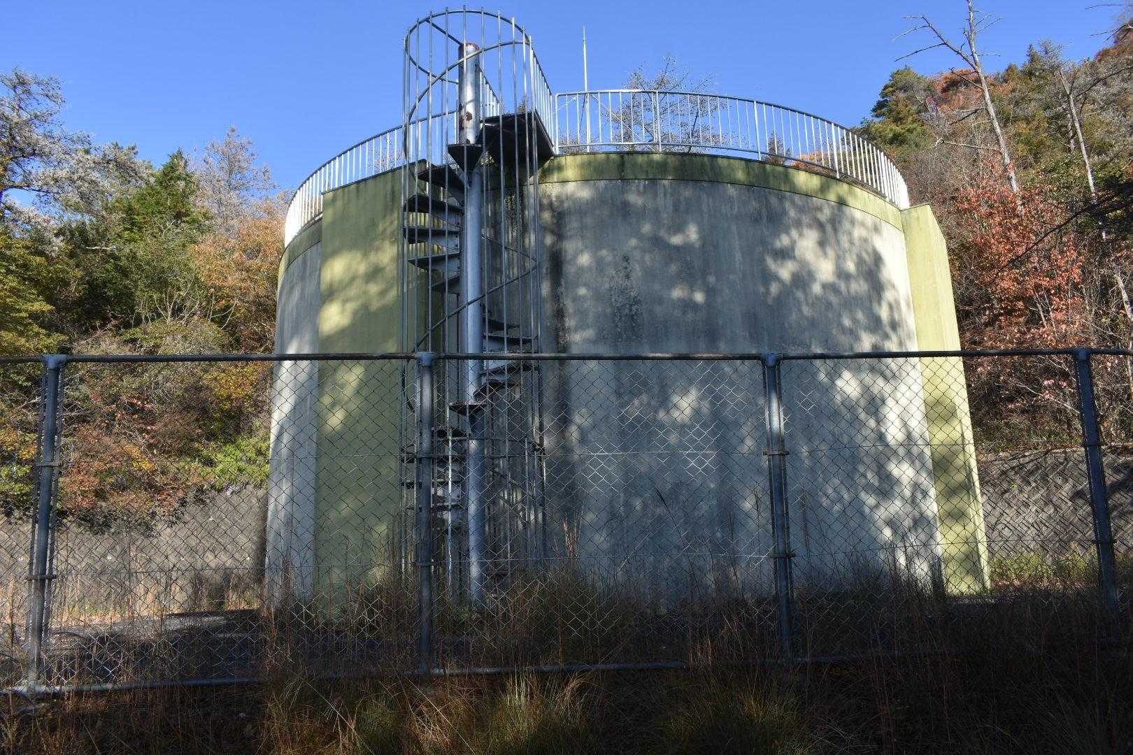 駐車場、一番乗り
直ぐに男性が一人
先に出発すれど登山口手前でもたもたしてたら抜かされました（笑）
