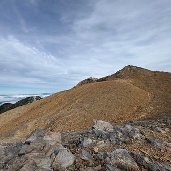 御嶽山と噴火口
