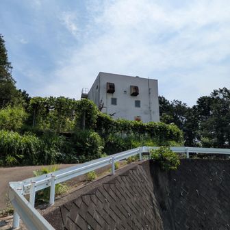 山頂にある廃墟
