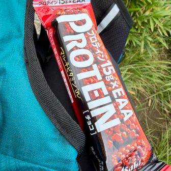 涼しいのでチョコ買ってみた🍫´-
ギリ溶けてない