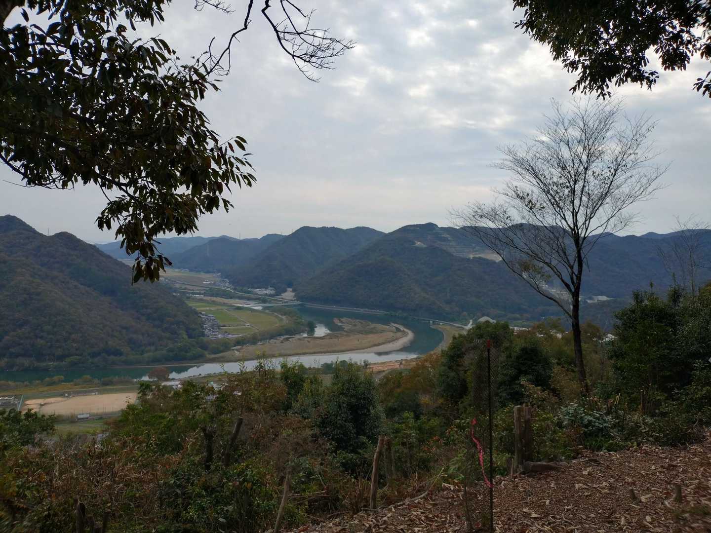 眼下に河川が見える光景は良いですね