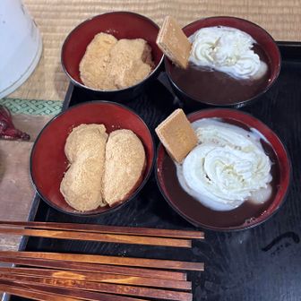 塩味の聞いたぜんざいに、生クリームが超合ってる❣️
