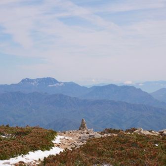 丸山ケルンを通過