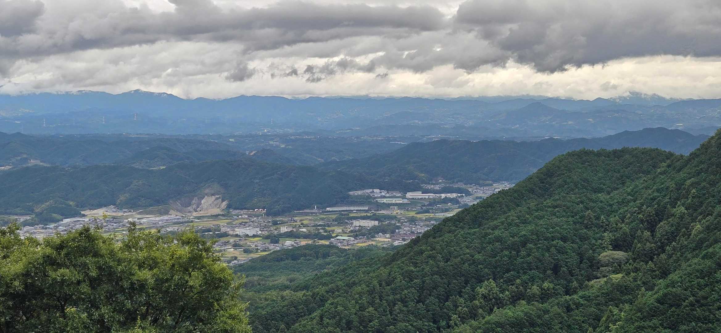 葛城ロープウェイ前バス停-葛城登山口駅-大和葛城山 往復コースの写真