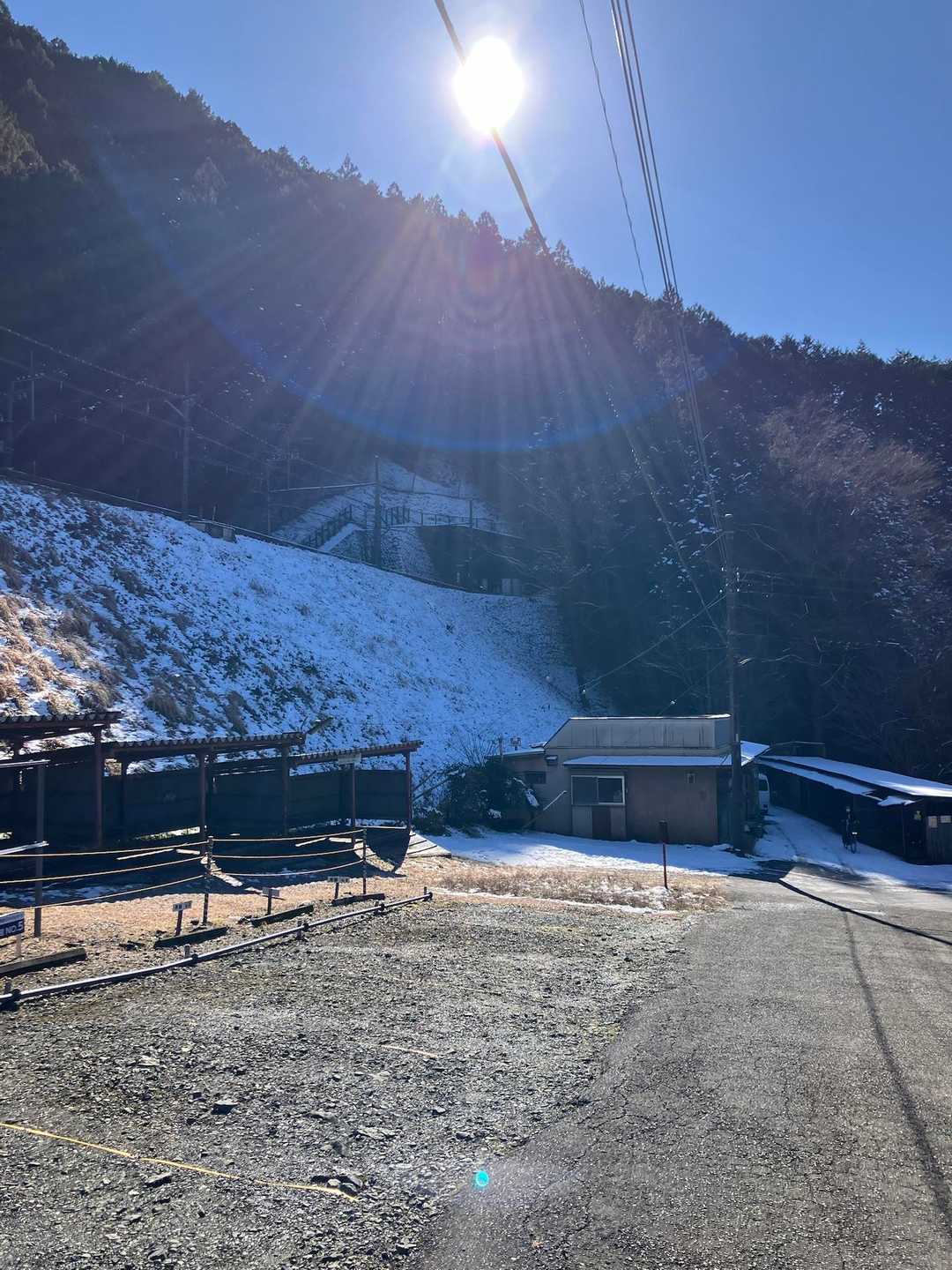日陰にはまだ☃️雪がありますね