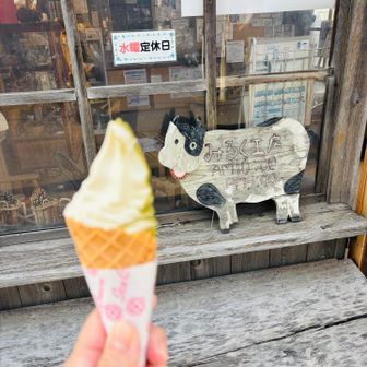 耳成山登山口前のお店で（ピンぼけ）