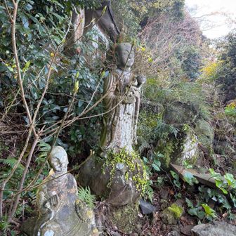 登山口には神様が見守ってくれてました🙏🏻安全第一に登ってきます🫡