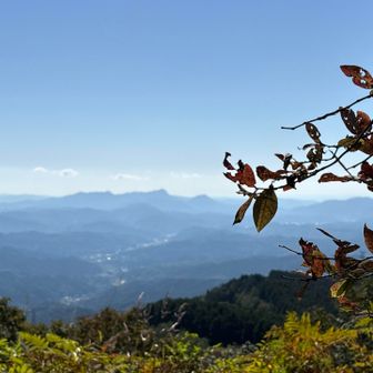 奥久慈の街と男体山方面
意外と感慨深い