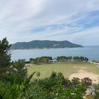 中隈山より。能古島が見える。