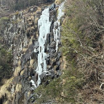 四王子の滝
水量が少ない、、、
これじゃ満足できない、、