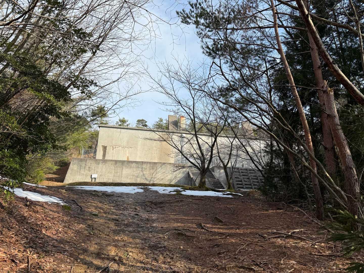 なんだかこの建物が好きです🥰
ゾンビ🧟が溢れる世界になったらここで暮らしたい🏘️