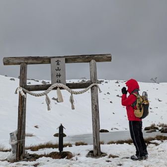 今年もありがとうございました🙏

今年の登り納め
霊仙山でした😊

雪が積もったら又登りに来ますね😊