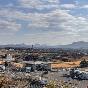 古墳の斜面からは､眺めが一望できます。