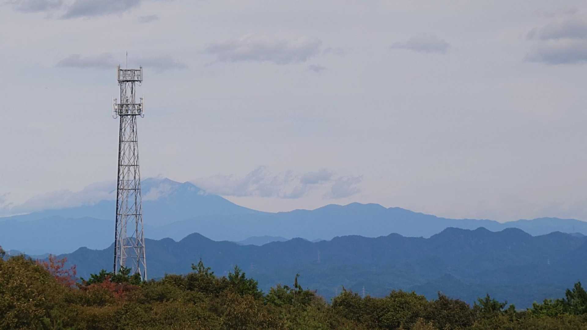 先日登った御嶽山もよく見えてます