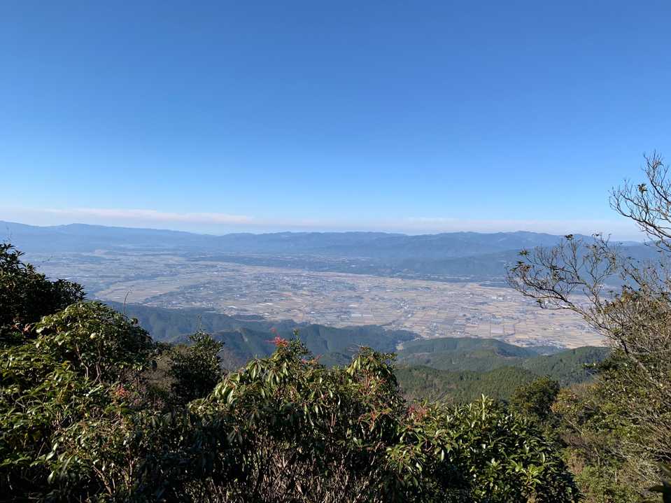 山頂まで50歩ほどからの見晴らし