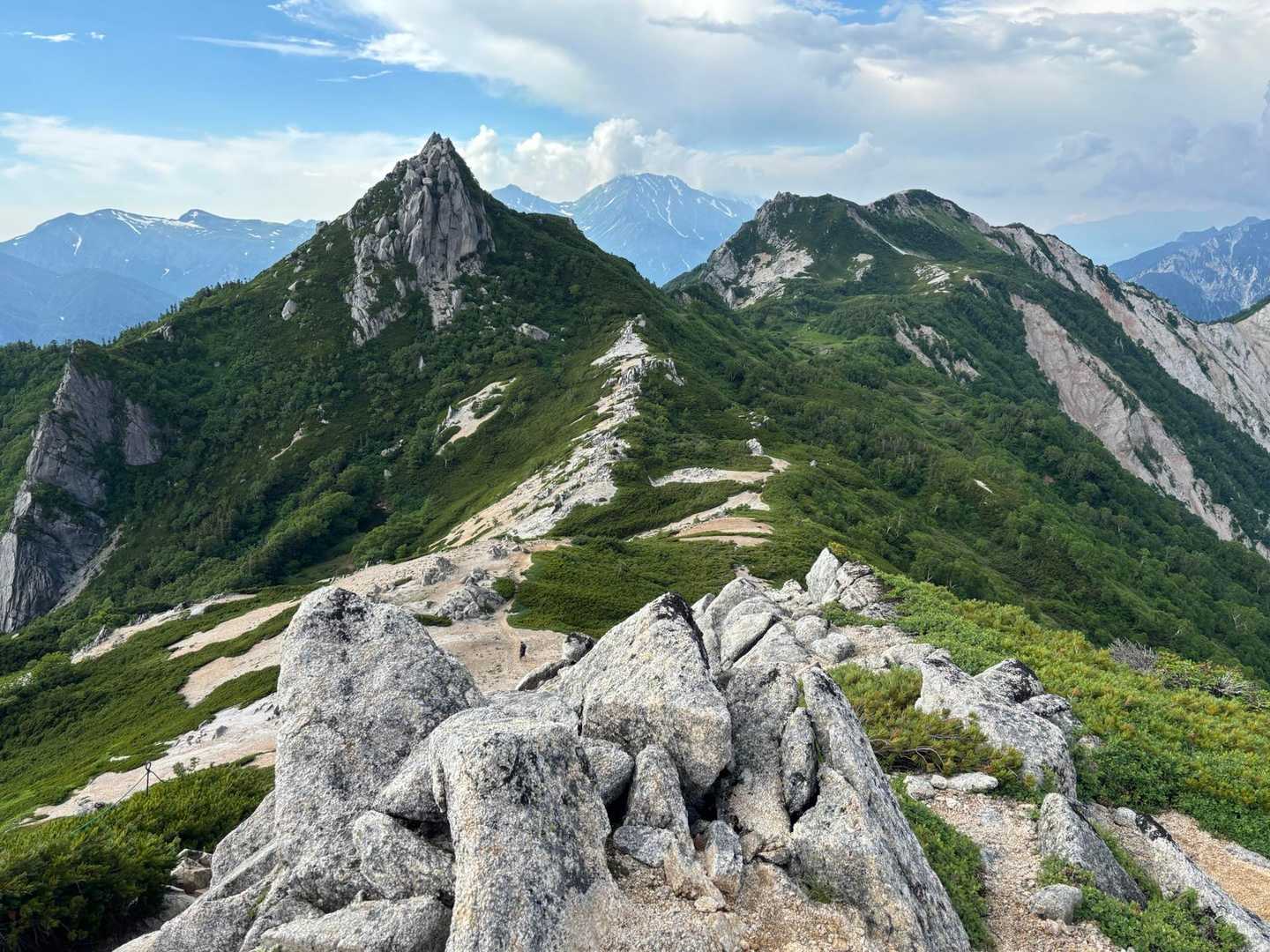 烏帽子岳（高瀬ダム）＜ブナ立尾根＞の写真